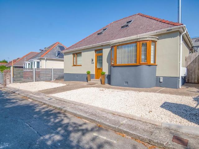 Bungalow for sale in Milford Haven, Wales