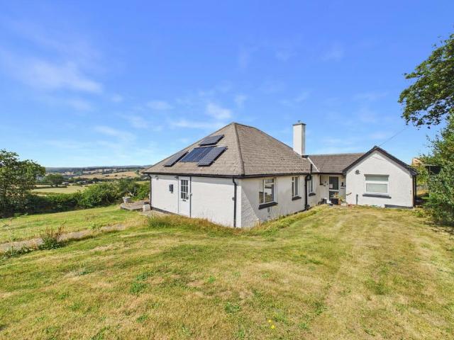Bungalow for sale in Cornwall