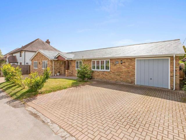 Bungalow for sale in Buckinghamshire