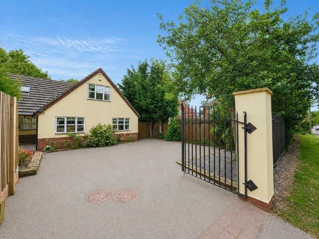 Bungalow for sale in Castlecroft, West Midlands