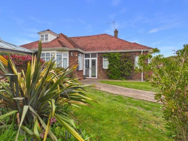 Bungalow for sale in Stokesby, Norfolk