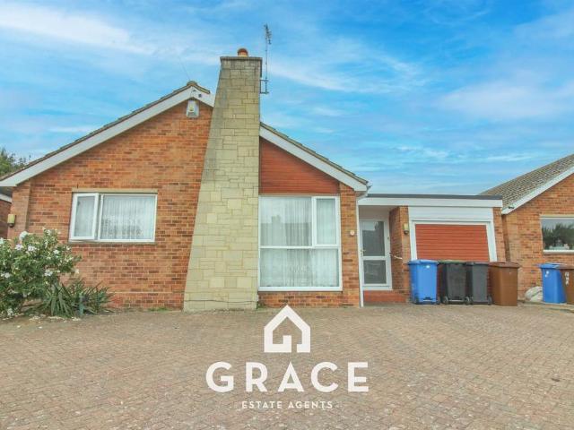 Bungalow for sale in Key Street, Suffolk
