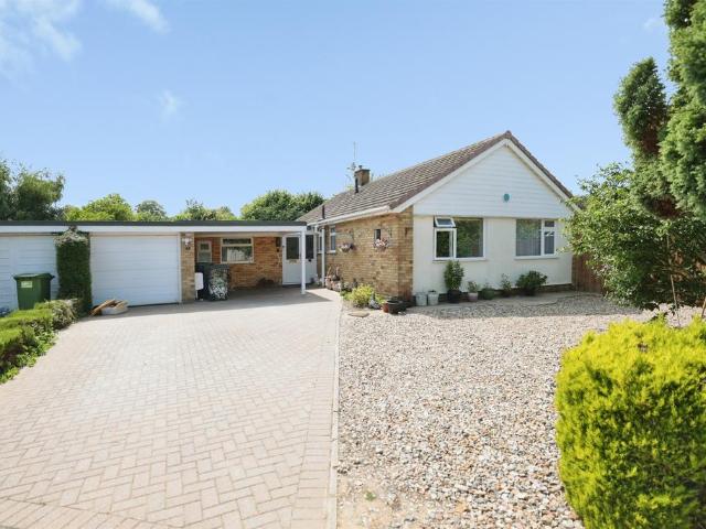 Bungalow for sale in Buckinghamshire
