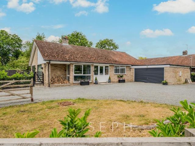 Bungalow for sale in Eastbridge, Suffolk