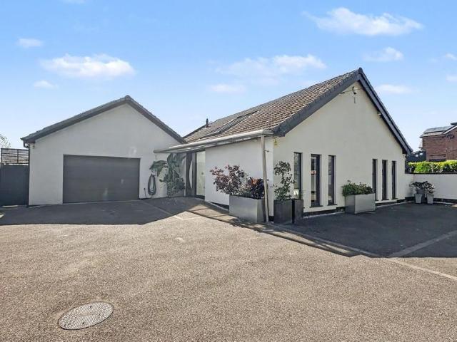 Bungalow for sale in Potters Corner, East Midlands