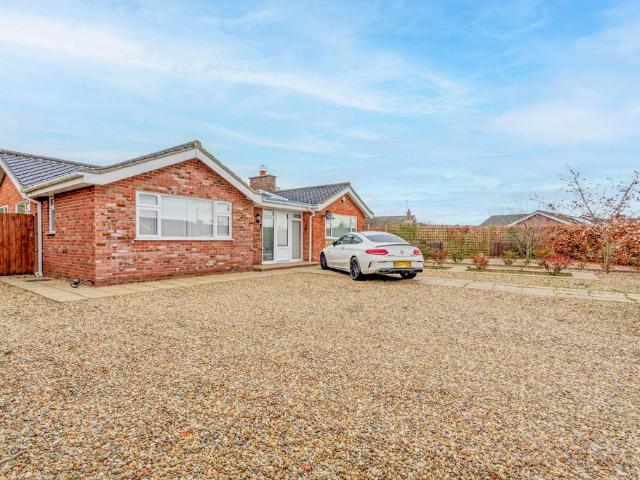 Bungalow for sale in Comers, Norfolk