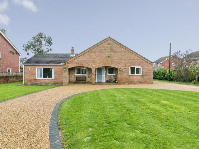 Bungalow for sale in Eastbridge, Suffolk