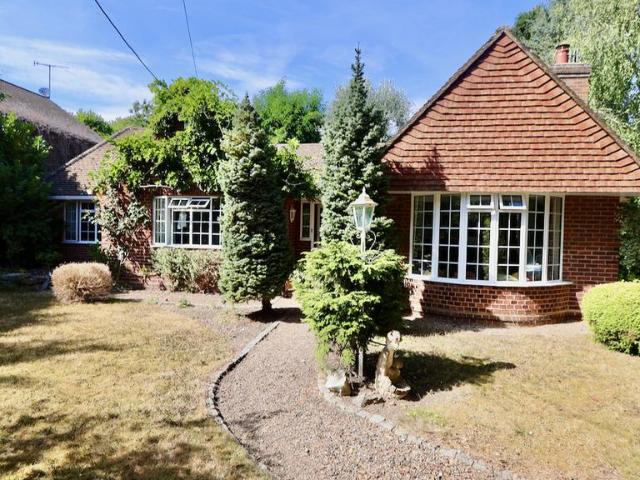 Bungalow for sale in Little Kingshill, Buckinghamshire