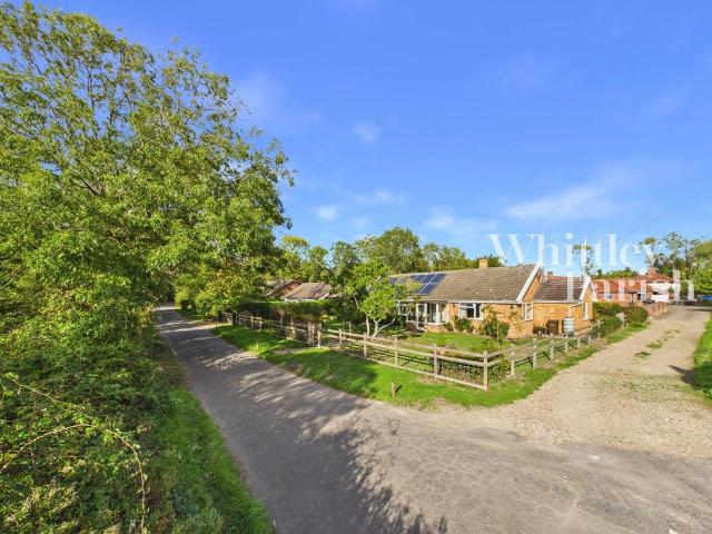 Bungalow for sale in Gissing, South Norfolk