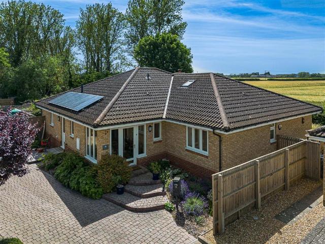 Bungalow for sale in Arrington, Cambridgeshire