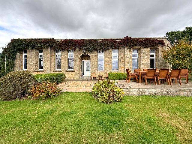 Bungalow for sale