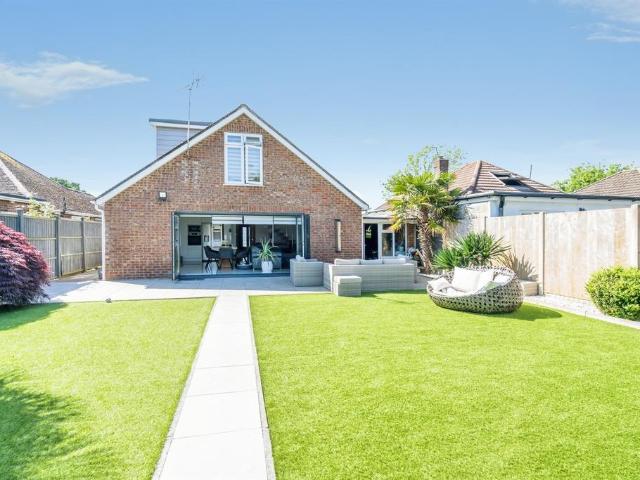 Bungalow for sale in Felpham, Clapham