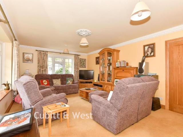 Bungalow for sale in Ringles Cross, Wealden
