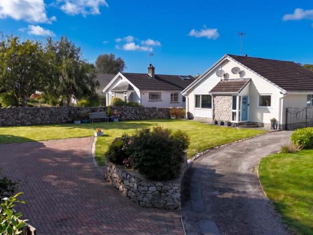 Bungalow for sale in Silverdale, Bare