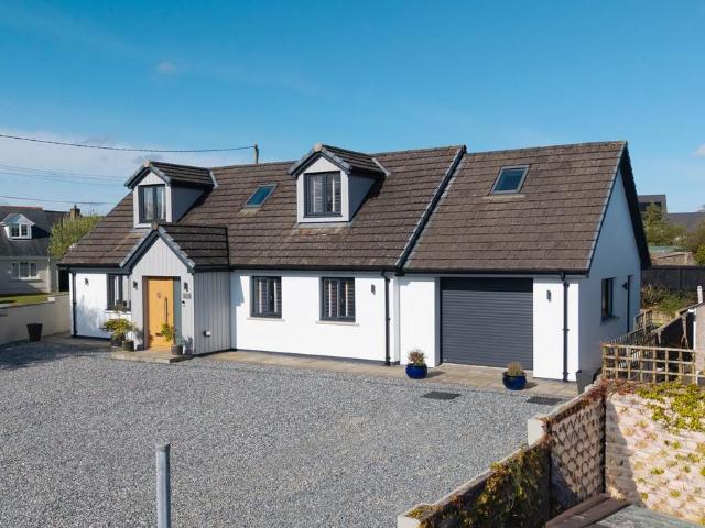 Bungalow for sale in Hook, Wales