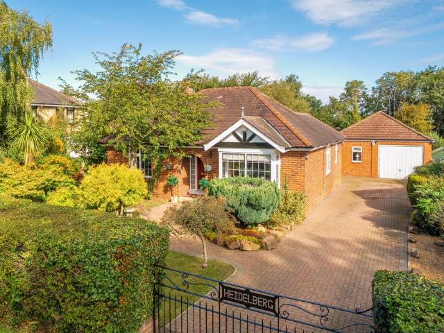 Bungalow for sale in Calcutt, Knaresborough