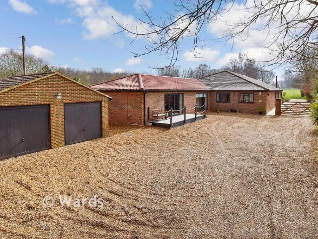 Bungalow for sale in Kingswood, Midway