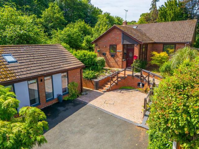 Bungalow for sale in Areley Kings, Rushock