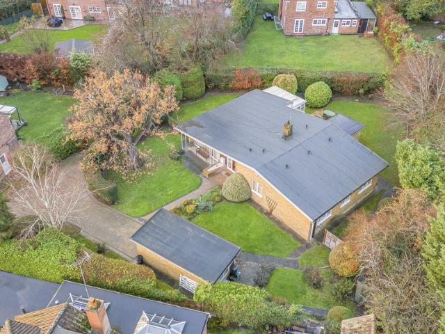 Bungalow for sale in Fretherne, Hertfordshire