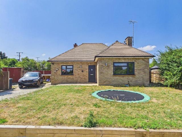 Bungalow for sale in Duton Hill, Essex