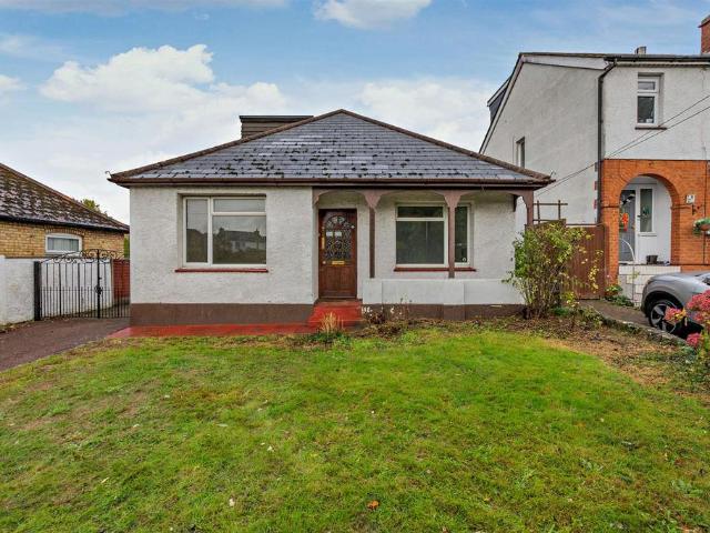 Bungalow for sale in Loose, Maidstone