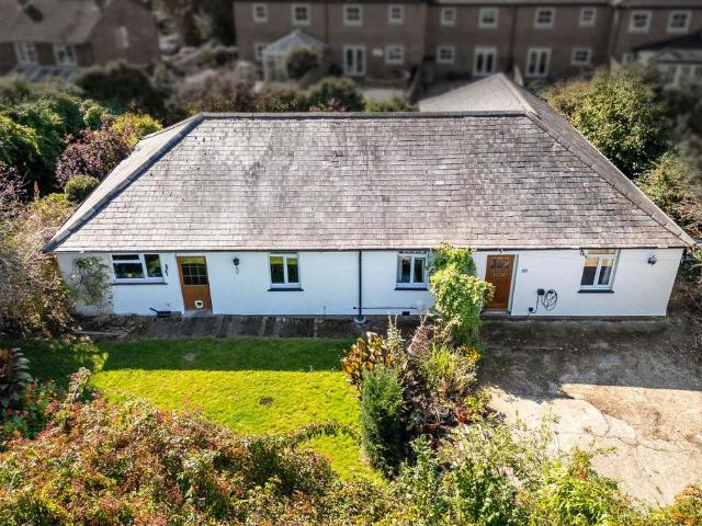 Bungalow for sale in Kings Hill, Colliers End