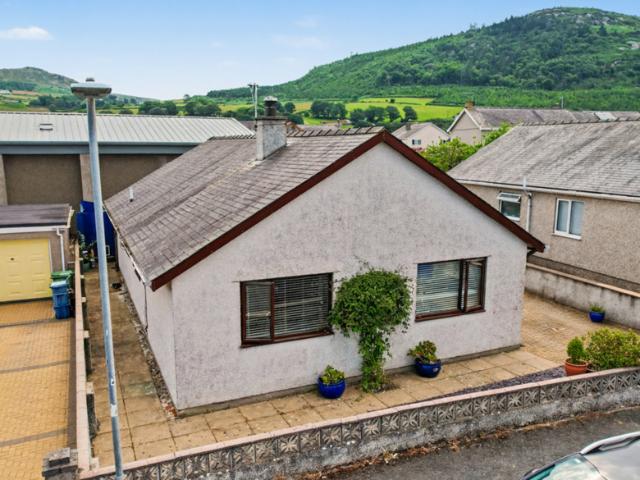 Bungalow for sale in Nefyn, Wales