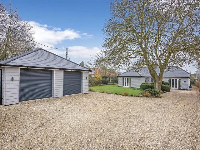 Bungalow for sale in Bedingfield, Suffolk