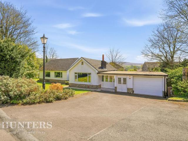 Bungalow for sale in Clough, Burnedge