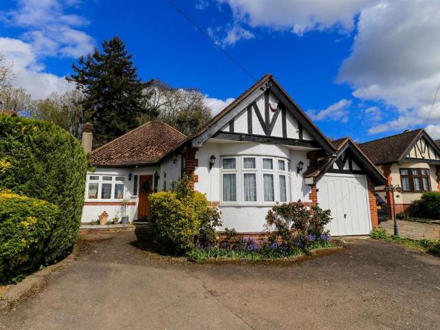 Bungalow for sale in Fretherne, Hertfordshire