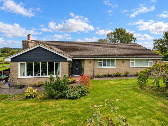 Bungalow for sale in Middle Mayfield, East Staffordshire