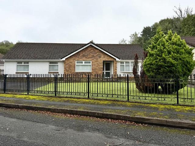 Bungalow for sale in Llandybie, Penybanc