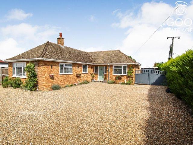 Bungalow for sale in Barway, Cambridgeshire