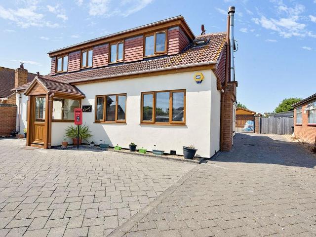 Bungalow for sale in Spring Vale, Hampshire