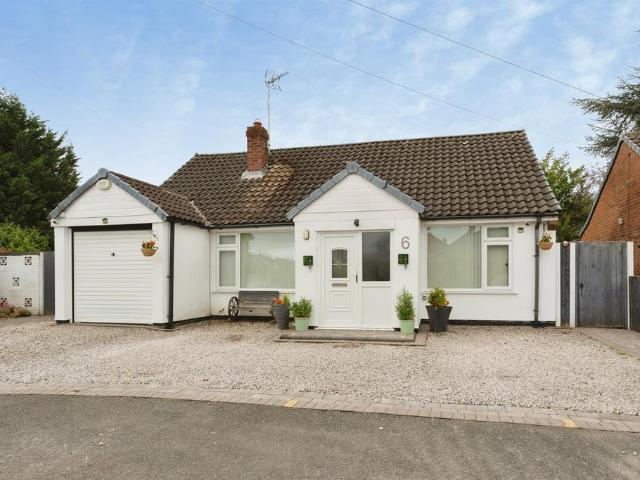 Bungalow for sale in Whitby, Rossmore