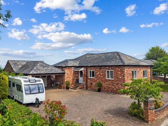 Bungalow for sale in Crookhill, Worcestershire