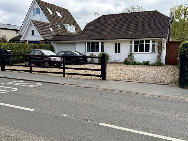 Bungalow for sale in Pouchen End, Hertfordshire