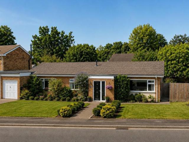 Bungalow for sale in Bugbrooke