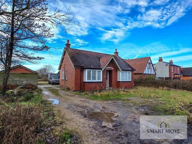 Bungalow for sale in Tarleton, Roby Mill