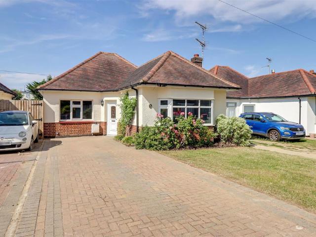 Bungalow for sale in Alton Barnes, Essex