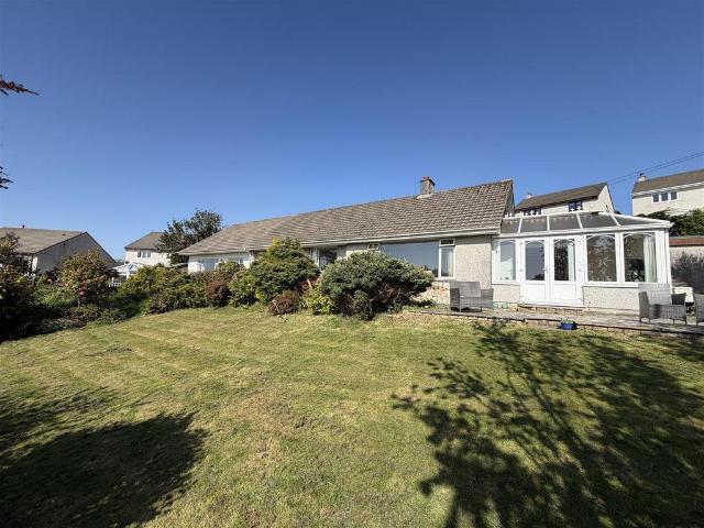 Bungalow for sale in Carnon Downs, Cornwall