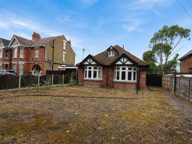 Bungalow for sale in Midway, Kent