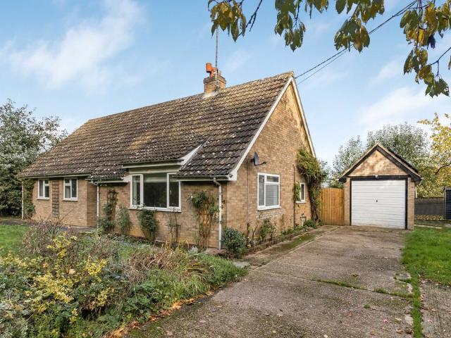 Bungalow for sale in Chelmondiston, Suffolk