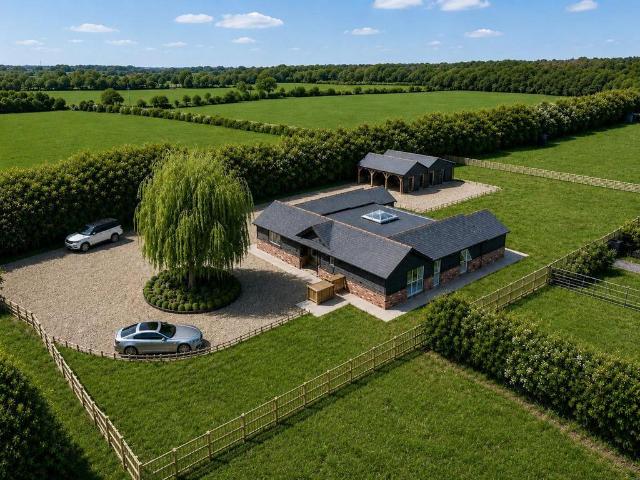 Bungalow for sale in Duton Hill, Essex