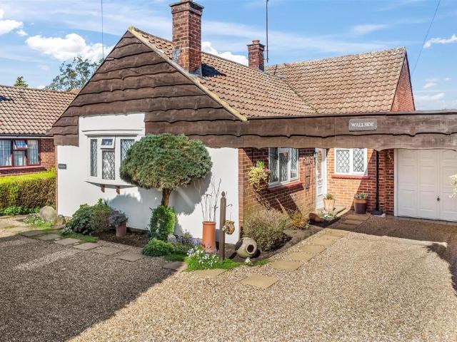 Bungalow for sale in Fretherne, Hertfordshire