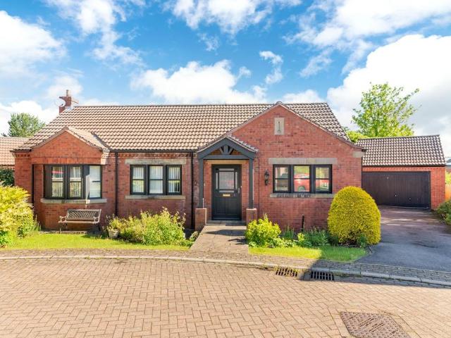 Bungalow for sale in Middlestown, West Yorkshire