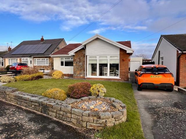 Bungalow for sale in Rhoose, Wales