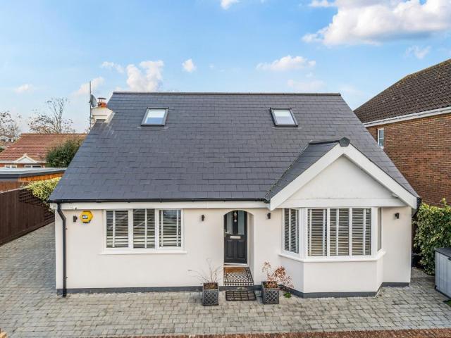 Bungalow for sale in Littleton Common, Lower Halliford