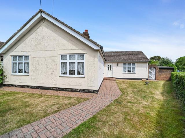 Bungalow for sale in Fordham Heath, Essex