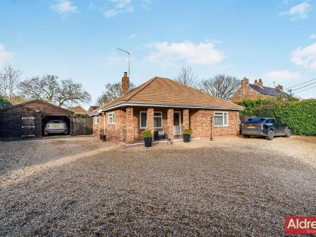 Bungalow for sale in Sutton, Comers